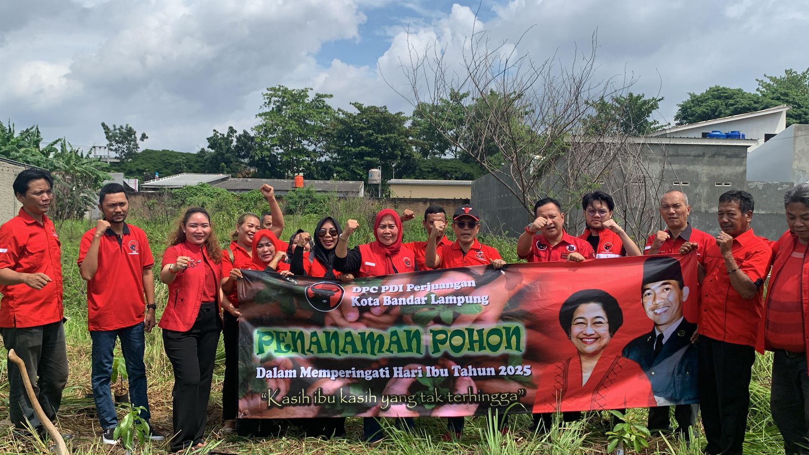 DPC PDI Perjuangan Bandar Lampung Gelar Penanaman Pohon